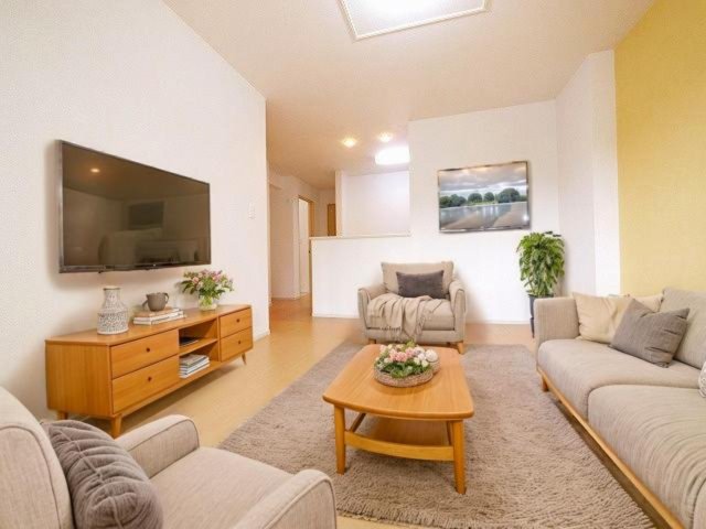 居室・リビング　CGで家具等を配置したもので家具等は含まれません。