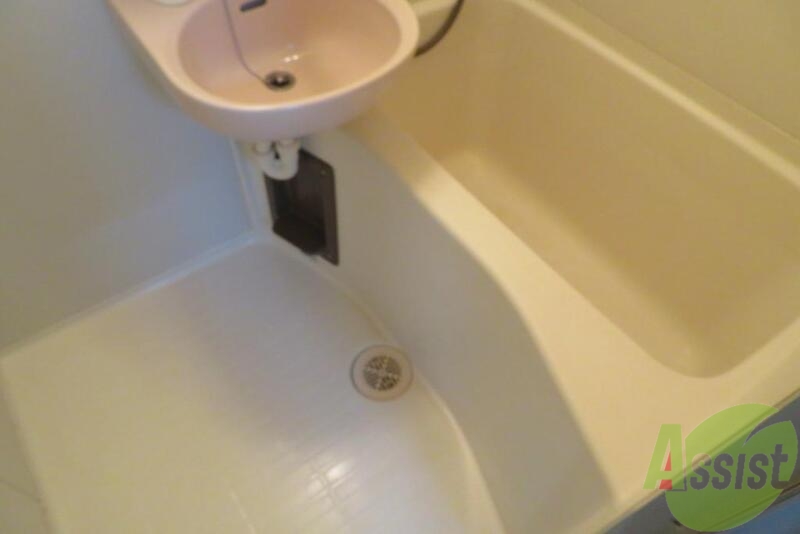 バス・シャワールーム　バスルームの洗い場スペースもしっかりありますね。