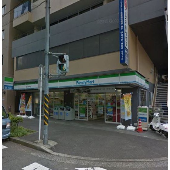 コンビニ　ファミリーマート関内蓬莱町店（コンビニ）まで104m