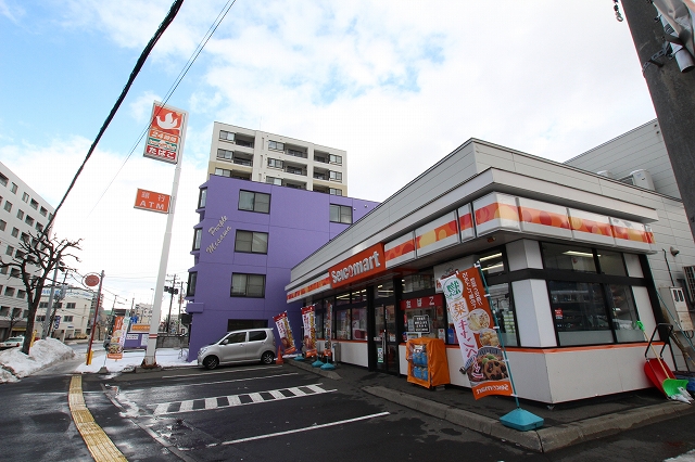 コンビニ　セイコーマート豊平6条店（コンビニ）まで176m
