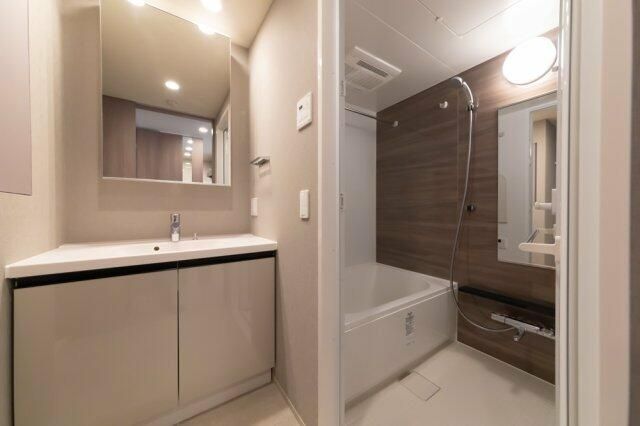 バス・シャワールーム