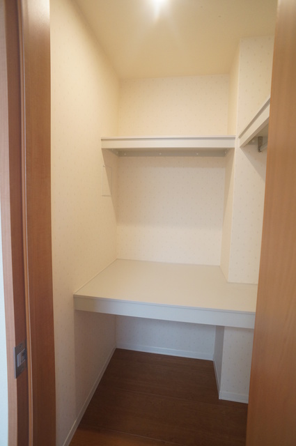 収納　奥行のあるウォークインクローゼットならお荷物多い方でも安心☆