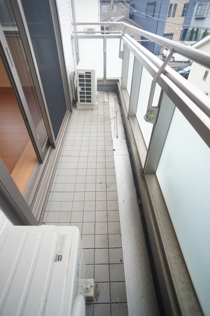 バルコニー　バルコニー付！お天気のいい日は洗濯物も気持ちよく干せますね！