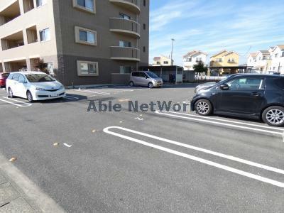 駐車場　駐車場