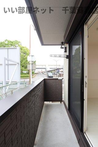 バルコニー　陽当たり良好なバルコニーです