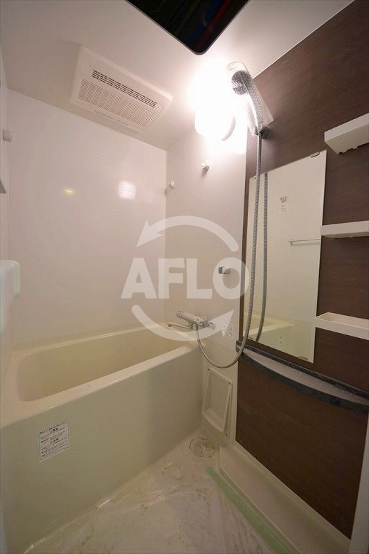 バス・シャワールーム　アーデンタワー本町イースト　浴室換気乾燥暖房機付バスルーム