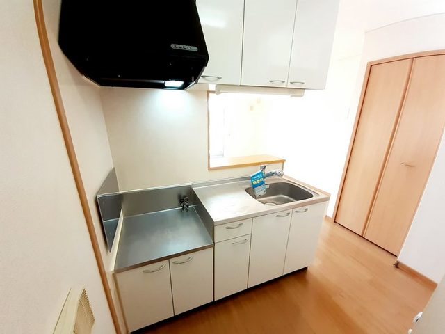 キッチン　※別号室の写真です。