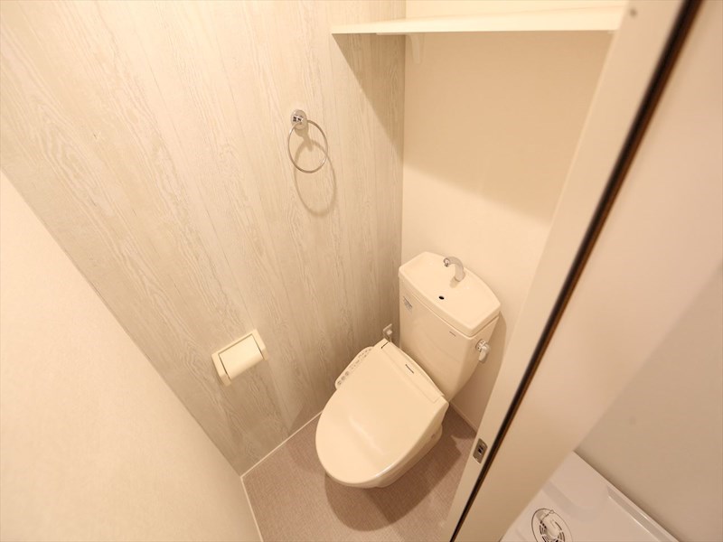 トイレ　温水洗浄暖房便座付トイレ　同仕様写真