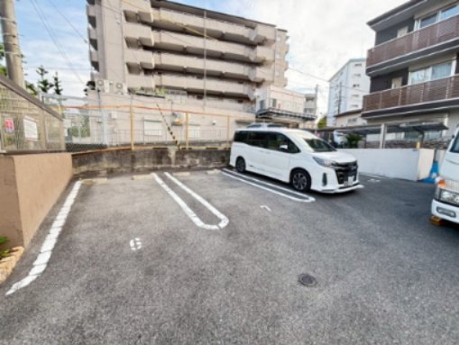 駐車場　詳細は、RISUMO江坂本店までお問合せください♪