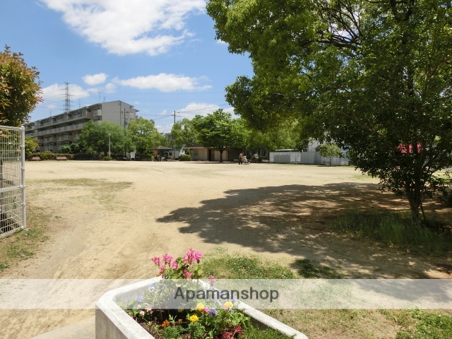 公園　芝生公園（公園）まで800m