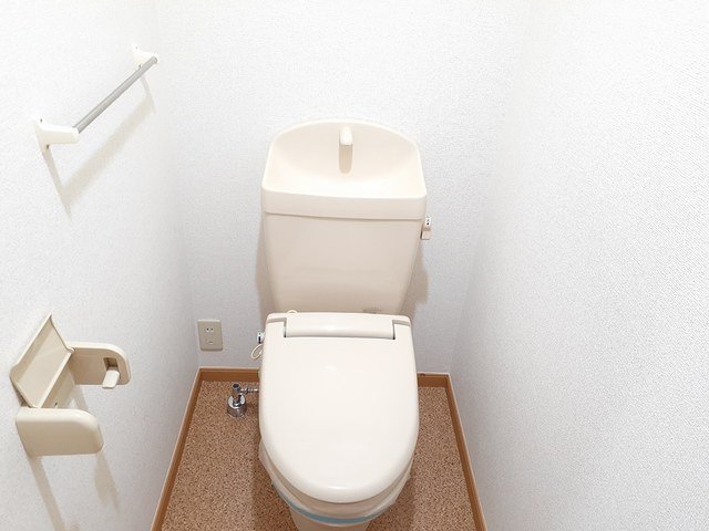 トイレ　シンプルで使いやすいトイレです