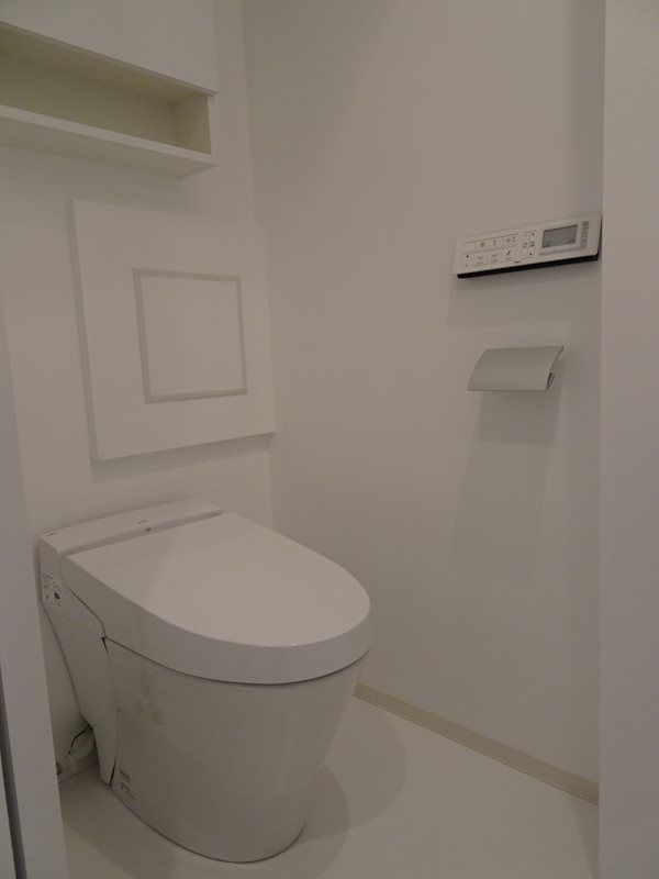 トイレ　☆落ち着いた色調のトイレです☆