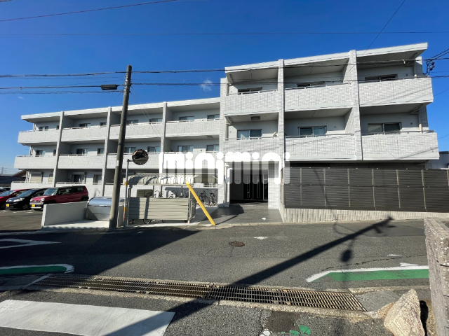 建物外観　重厚な作りのＲＣマンション