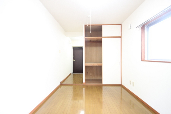 居室・リビング　他の部屋のお写真になります。