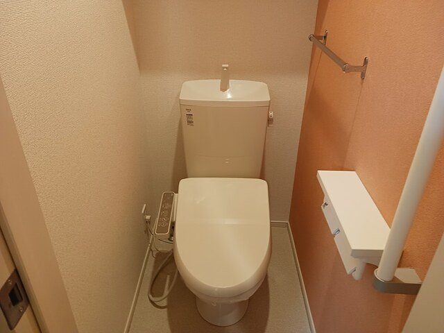 トイレ　トイレもきれいです