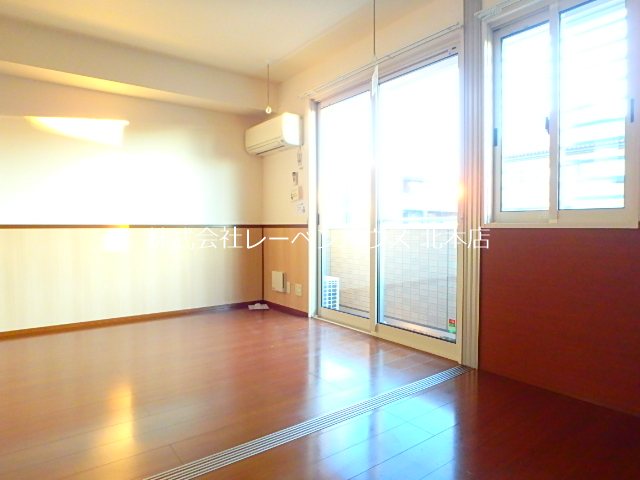 居室・リビング　同間取り別部屋の参考写真です