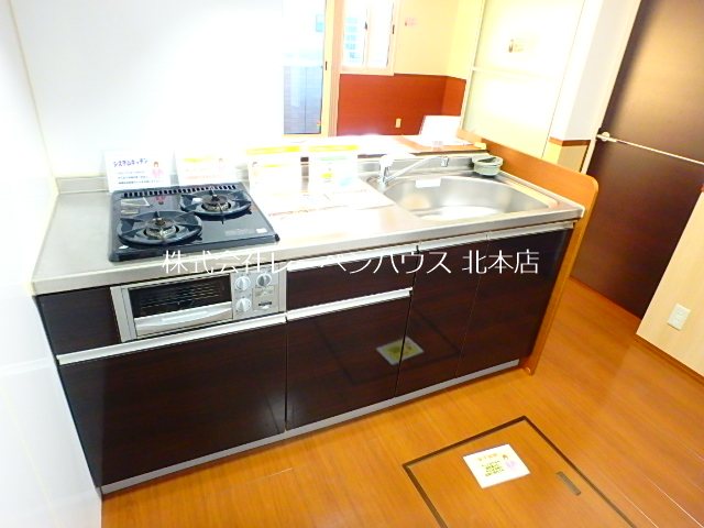キッチン　同間取り別部屋の参考写真です