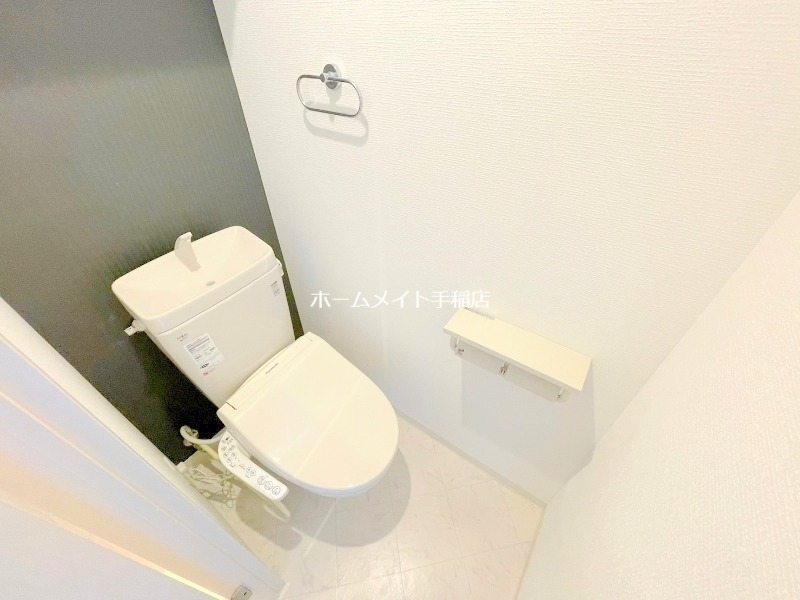 トイレ　温水洗浄便座付き♪