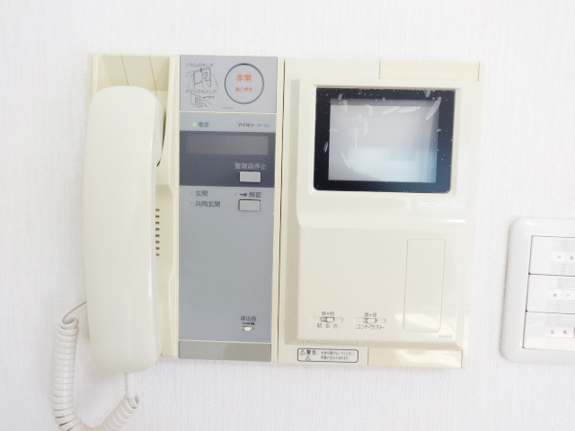 セキュリティ　防犯が気になる方にオススメのモニターホン付き！