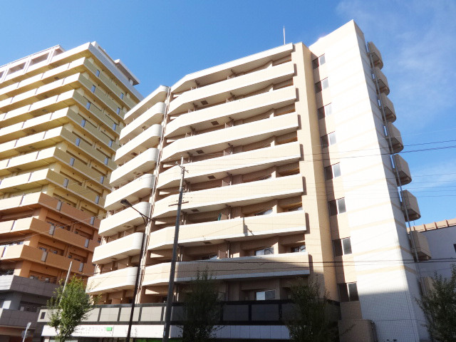 建物外観　平成１７年築☆淀川通に面した生活に至便なマンション！