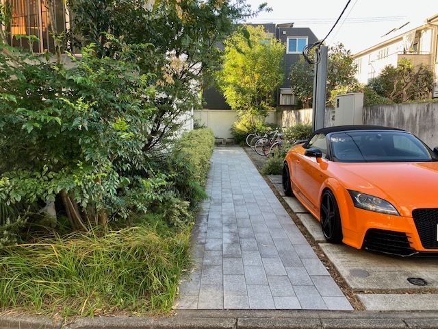 エントランス　■内装コンクリート■スポットライト