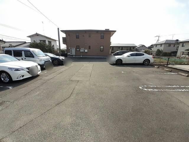 駐車場　駐車場