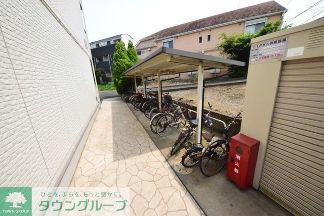 その他共有部分　屋根付き駐輪場