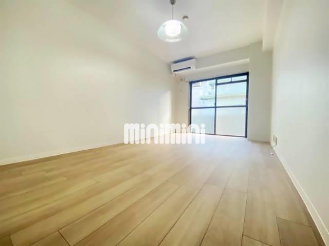 居室・リビング　明るい雰囲気のお部屋です。