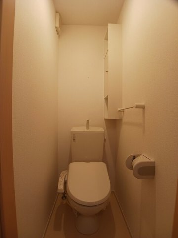 トイレ　ゆったりとした空間のトイレです
