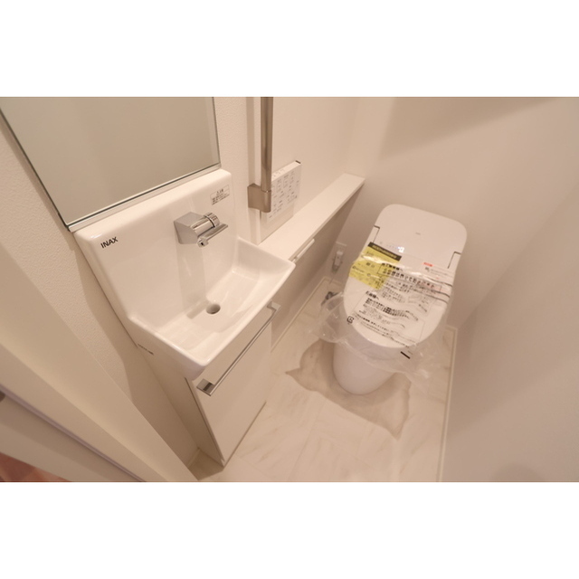 トイレ　手洗い場の有るトイレスペース♪