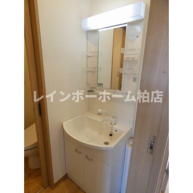 洗面設備　忙しい朝には欠かせない洗面所です