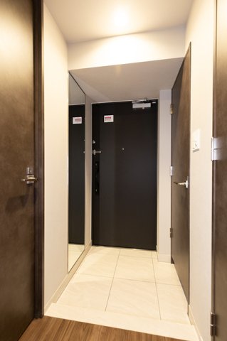 玄関　※写真は同タイプ住戸です。