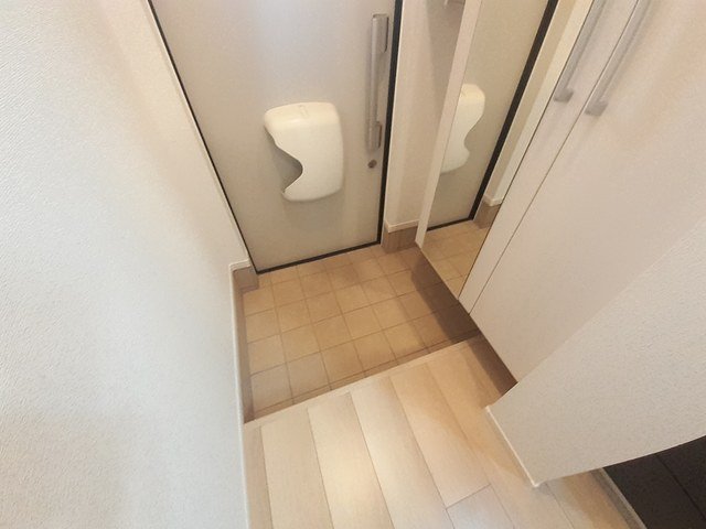 玄関　明るい玄関です