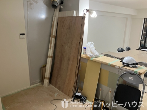 キッチン　施工中です。設備取り付け前になります。