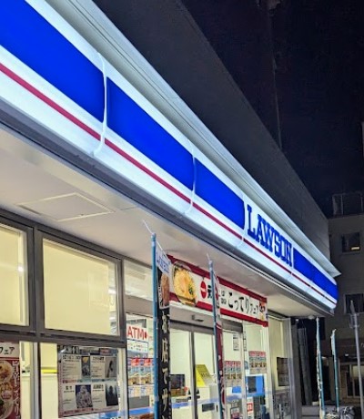 コンビニ　ローソン鳴海駅東店（コンビニ）まで305m