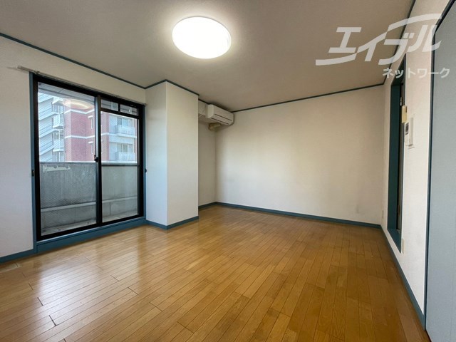 居室・リビング　広々としたお部屋です！