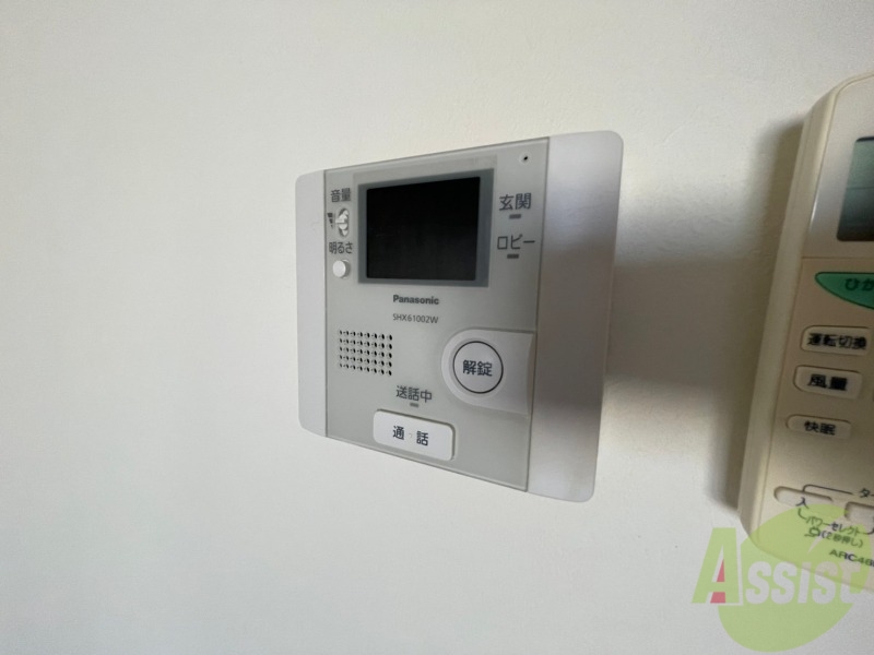 セキュリティ　ＴＶモニター付インターホンです。来客者の顔が見えるので安心！