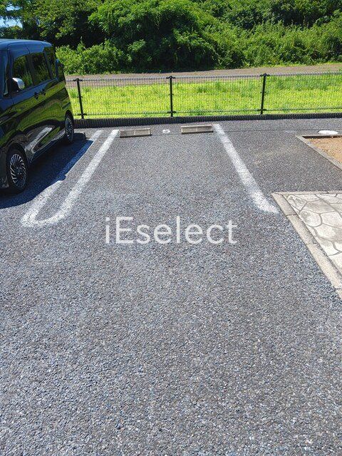 駐車場　敷地内駐車場も募集中です！