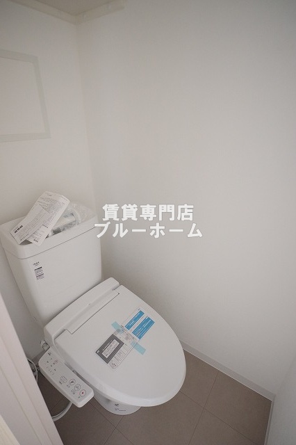 トイレ　温水洗浄便座付きのトイレです！