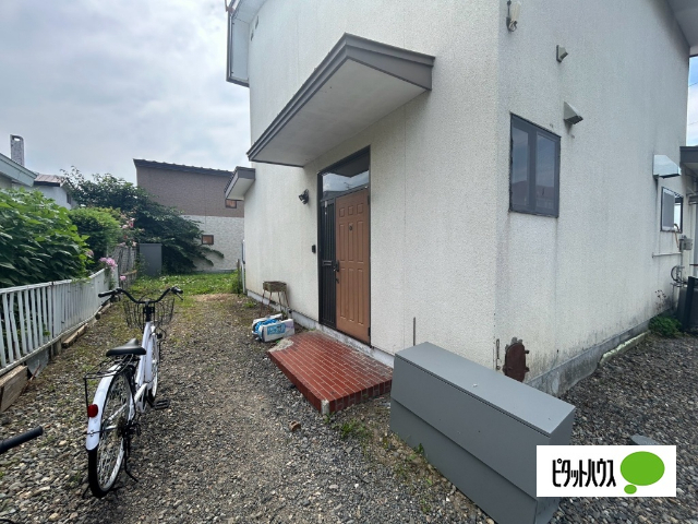 中鈴蘭貸家の外観写真
