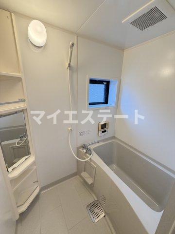 バス・シャワールーム　同型・現況優先（写真は102）