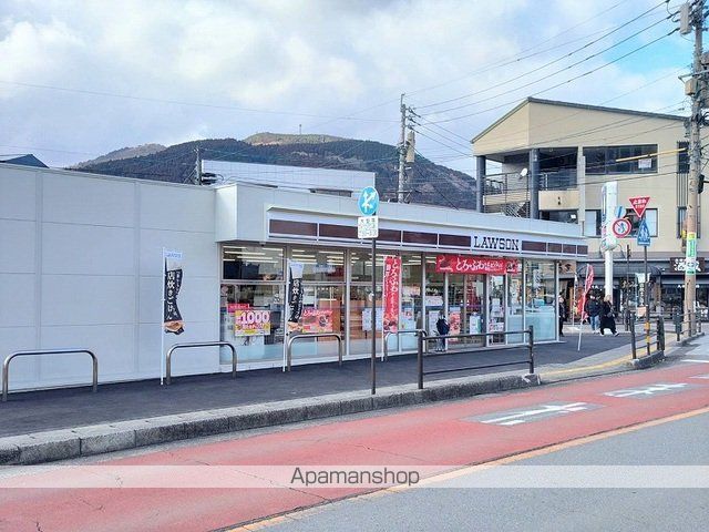 コンビニ　ローソン　湯布院駅前通り店（コンビニ）まで500m