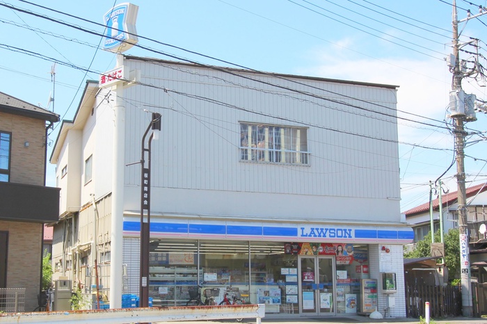 コンビニ　ローソン（コンビニ）まで450m