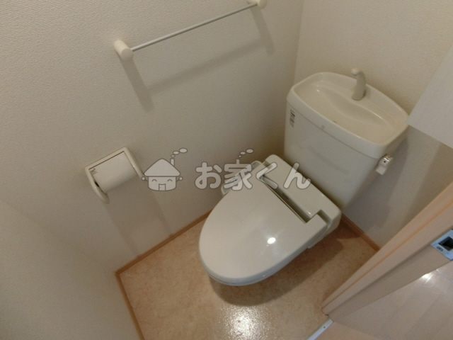 トイレ　ウォシュレット付き