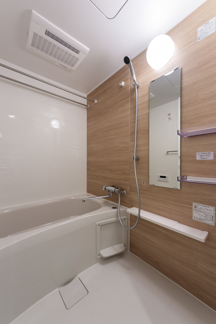 バス・シャワールーム　※写真は同タイプ住戸です。