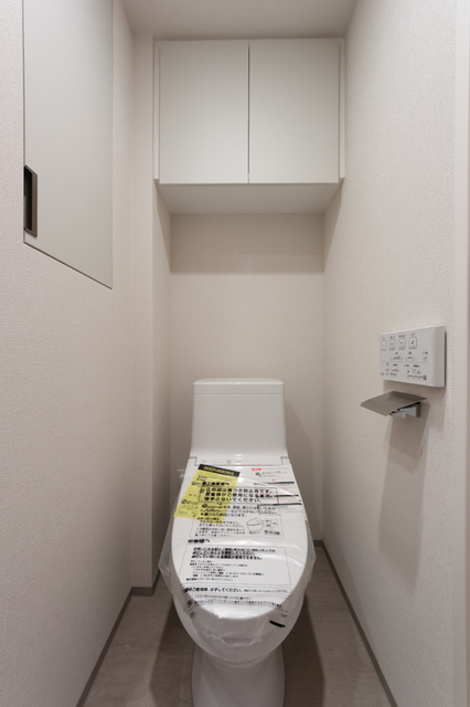 トイレ　※写真は同タイプ住戸です。