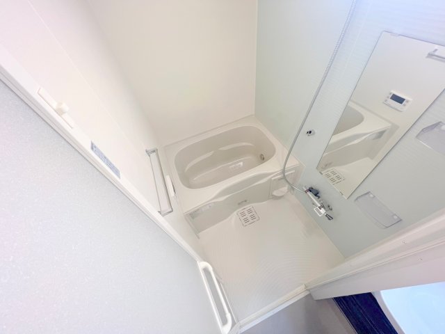 バス・シャワールーム　ゆったりと入るなら、お風呂とトイレとは別々が嬉しいですよね。