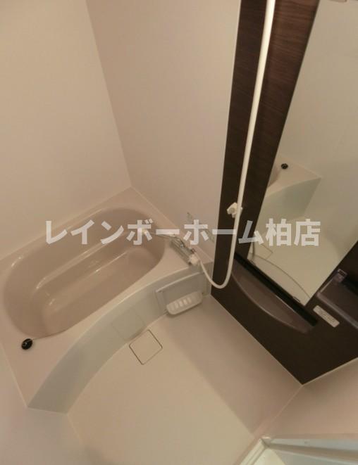 バス・シャワールーム　日々の暮らしに欠かせないお風呂です