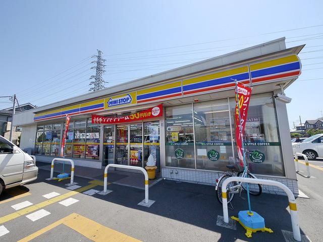 コンビニ　ミニストップ所沢上新井店（コンビニ）まで231m
