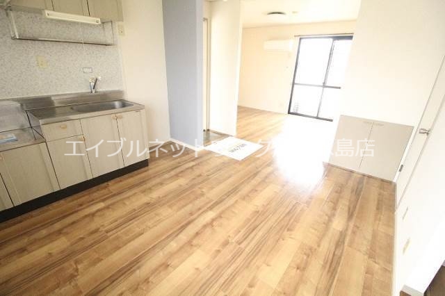 居室・リビング　同タイプのお部屋の写真です